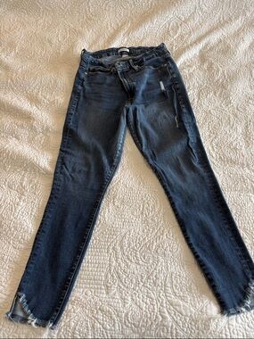 Good American Dark Blue Skinny Jeans with Frayed Hem